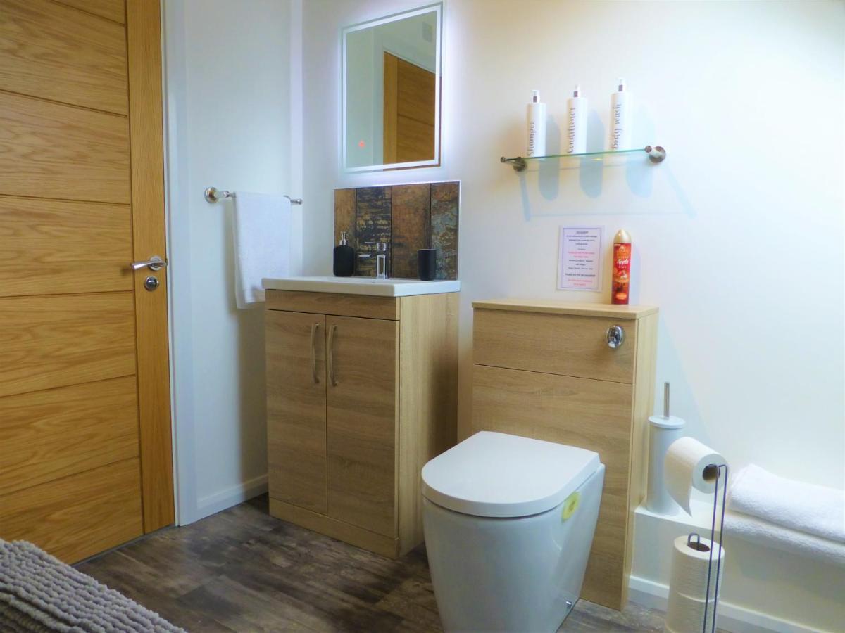 Gerycastell Luxury Holiday Apartment With Stunning Views & Ev Station Point Carmarthen Kültér fotó