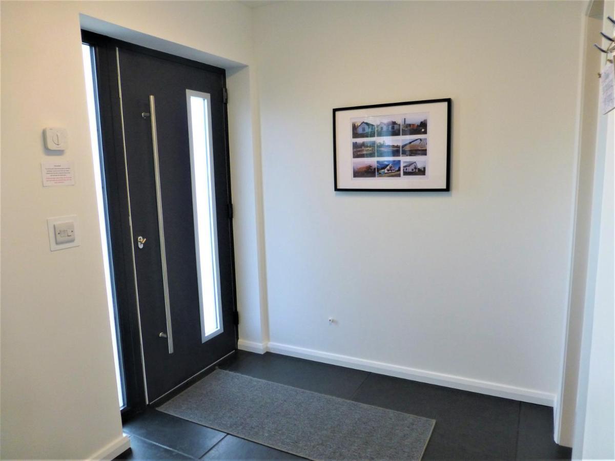 Gerycastell Luxury Holiday Apartment With Stunning Views & Ev Station Point Carmarthen Kültér fotó