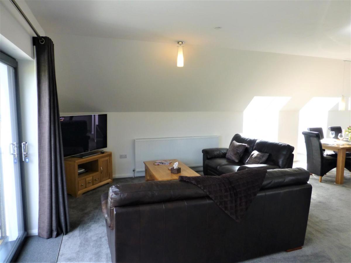 Gerycastell Luxury Holiday Apartment With Stunning Views & Ev Station Point Carmarthen Kültér fotó